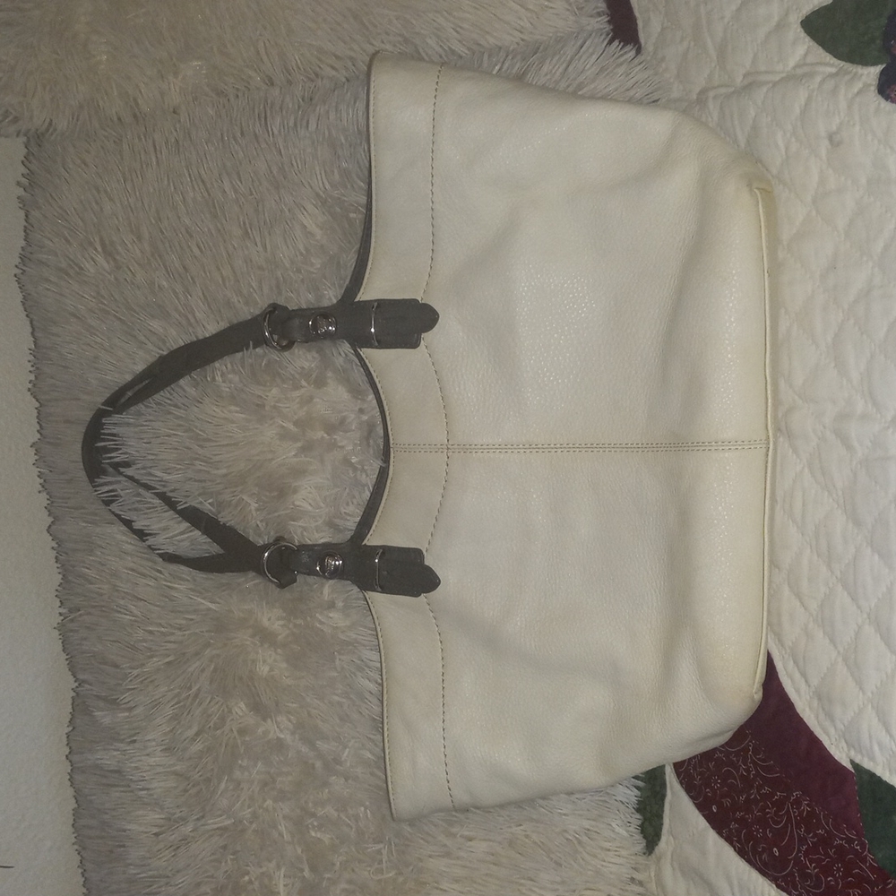 Coach Cream Leather 👜